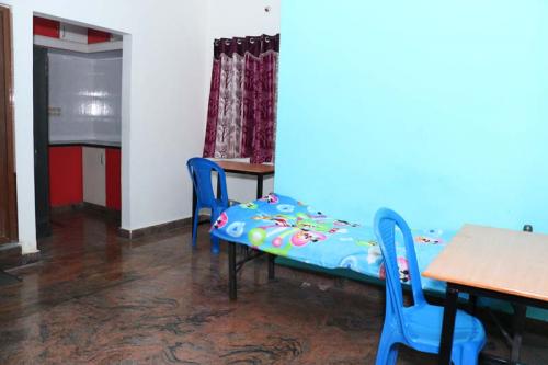 Roomate Zone Boys PG