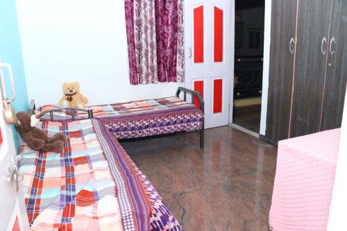 Roomate Zone Boys PG